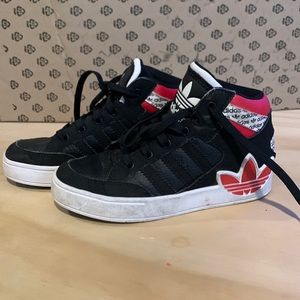 Kids' Hoops 3 High Top Sneaker Size 11 Black/Red